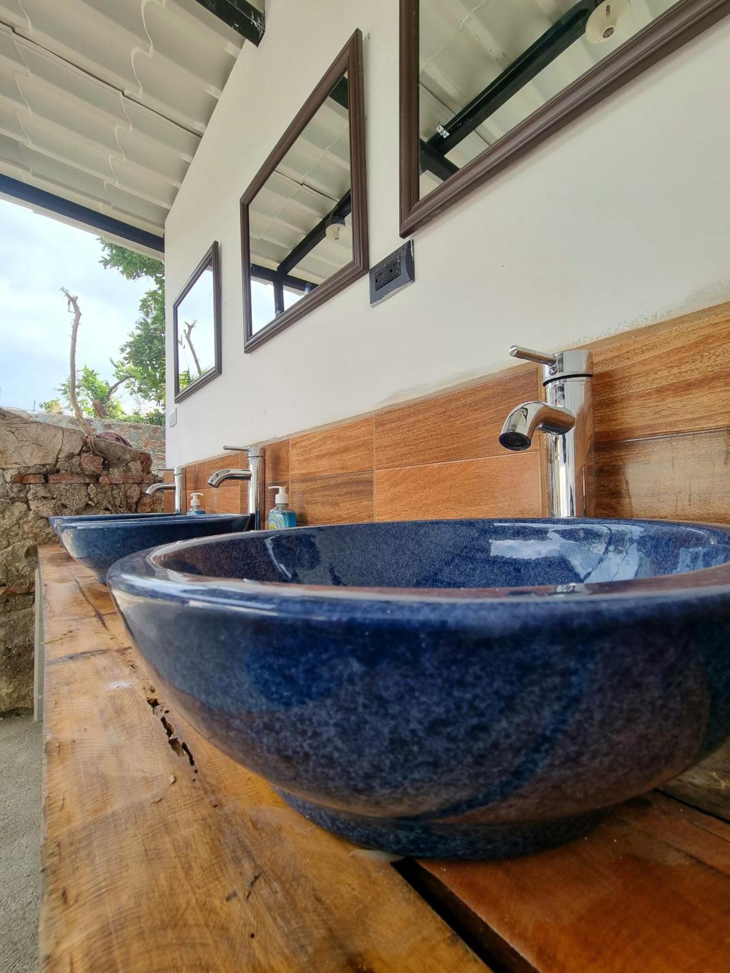 Central Hostel San Sebastian Antigua Luaran gambar